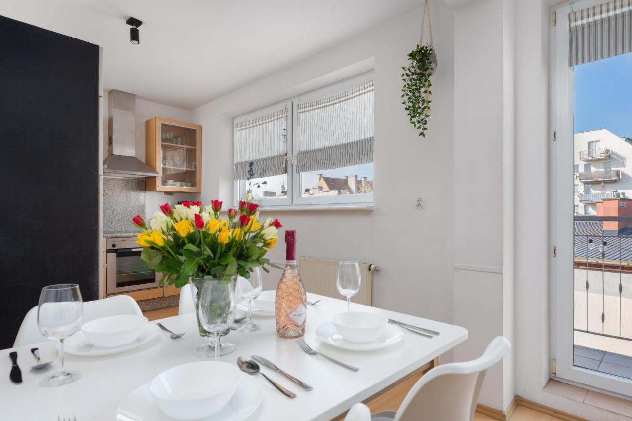 Swinoujscie Chrobrego Two-Bedroom Apartment By Noclegi Renters Exterior foto